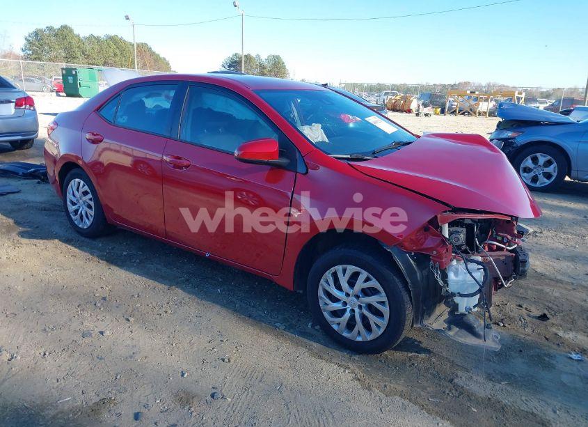 2017 Toyota Corolla LE (VIN 5YFBURHEXHP667662) main photo