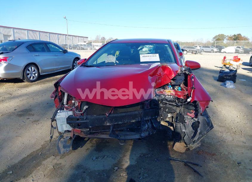 Photo 6 of 2017 Toyota Corolla LE (VIN 5YFBURHEXHP667662)