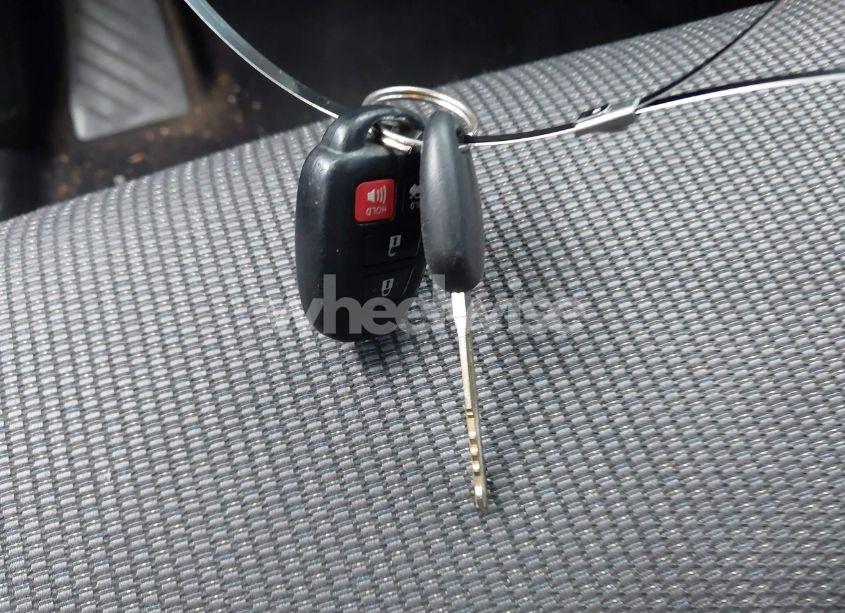 Photo 11 of 2017 Toyota Corolla LE (VIN 5YFBURHEXHP671453)