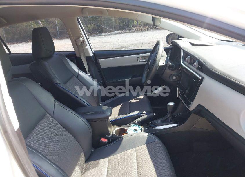 Photo 5 of 2017 Toyota Corolla LE (VIN 5YFBURHEXHP671453)