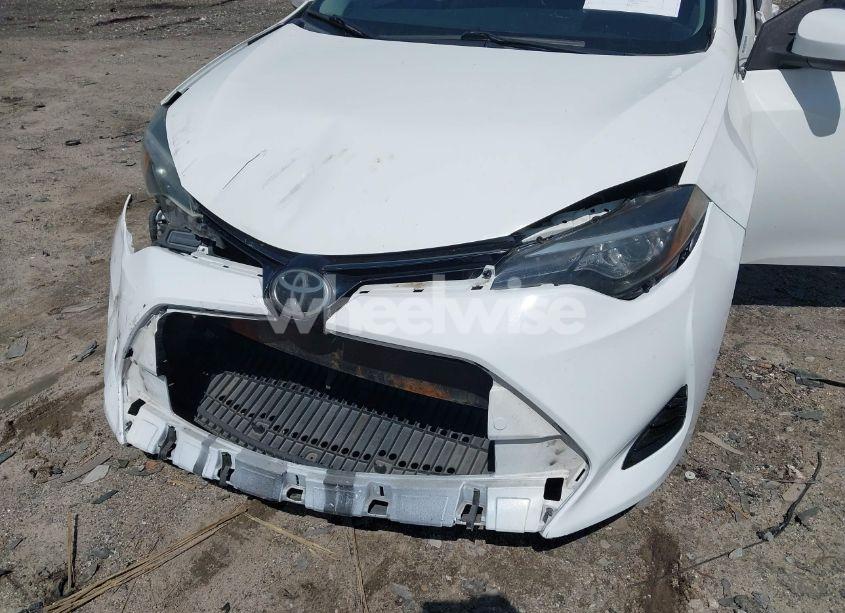 Photo 6 of 2017 Toyota Corolla LE (VIN 5YFBURHEXHP671453)