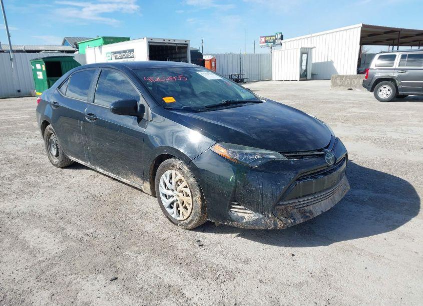 2017 Toyota Corolla LE (VIN 5YFBURHEXHP692075) main photo