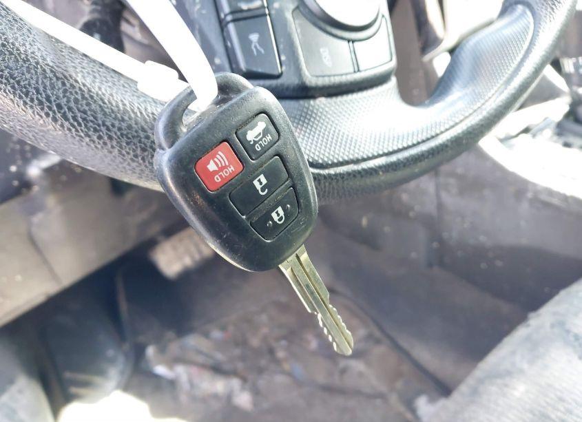 Photo 11 of 2017 Toyota Corolla LE (VIN 5YFBURHEXHP692075)