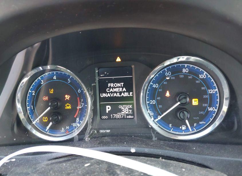 Photo 7 of 2017 Toyota Corolla LE (VIN 5YFBURHEXHP692075)