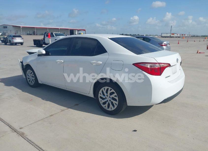 Photo 3 of 2017 Toyota Corolla LE (VIN 5YFBURHEXHP693355)