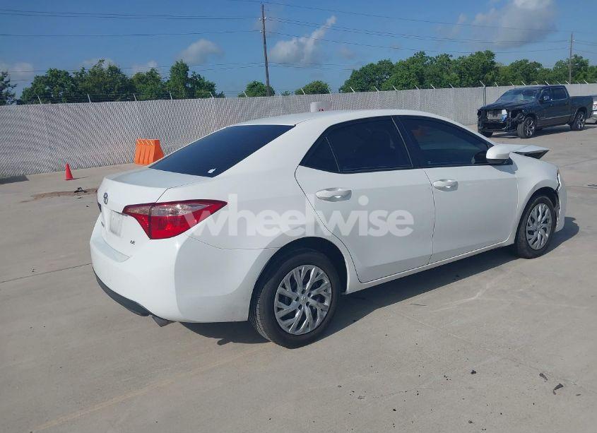 Photo 4 of 2017 Toyota Corolla LE (VIN 5YFBURHEXHP693355)