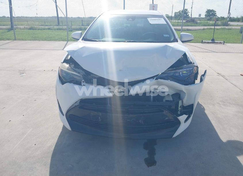 Photo 6 of 2017 Toyota Corolla LE (VIN 5YFBURHEXHP693355)