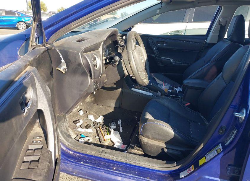 Photo 5 of 2017 Toyota Corolla L/LE/XLE/SE/XSE (VIN 5YFBURHEXHP699978)