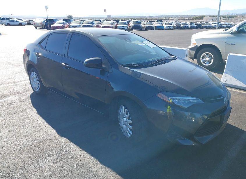 2017 Toyota Corolla LE (VIN 5YFBURHEXHP717931) main photo