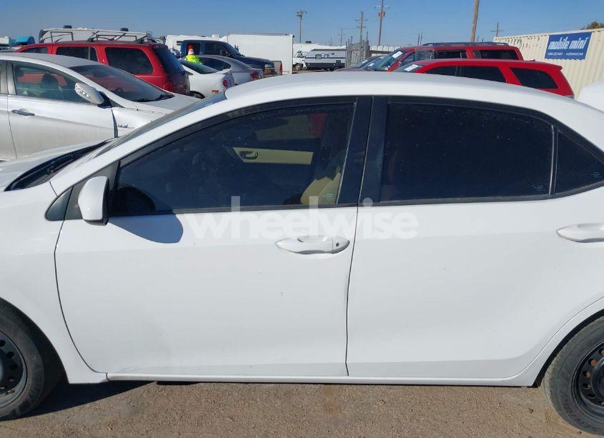 Photo 15 of 2017 Toyota Corolla LE (VIN 5YFBURHEXHP724295)