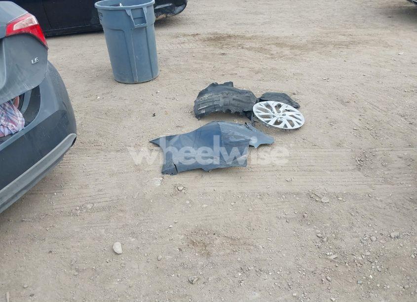 Photo 12 of 2017 Toyota Corolla LE (VIN 5YFBURHEXHP725429)