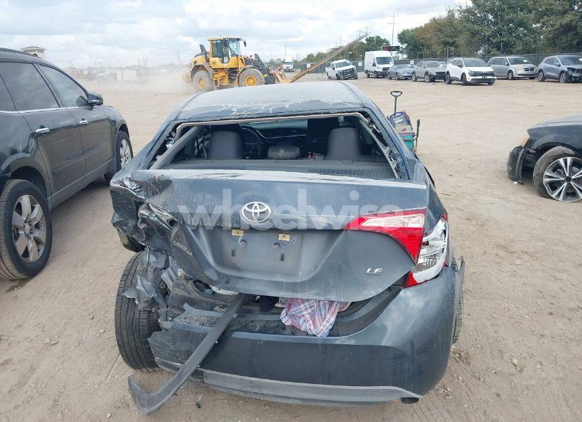 Photo 17 of 2017 Toyota Corolla LE (VIN 5YFBURHEXHP725429)