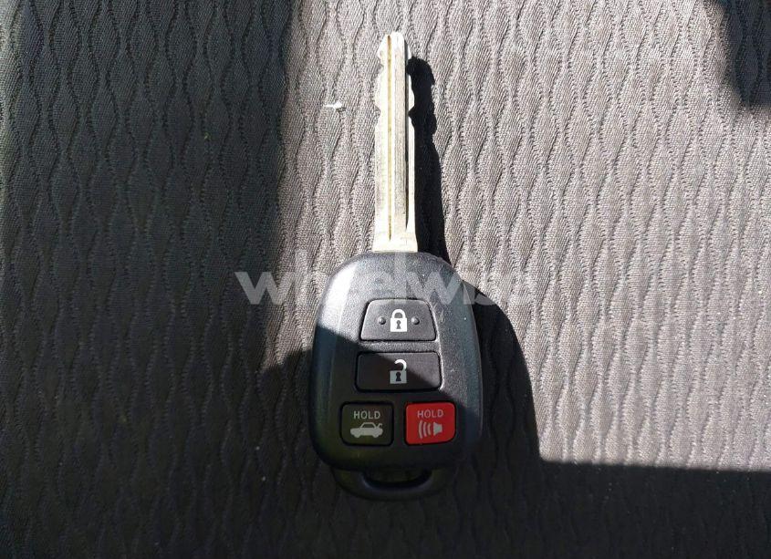 Photo 11 of 2017 Toyota Corolla L/LE/SE/SE SPECIAL EDITION/XLE/XSE (VIN 5YFBURHEXHP733935)