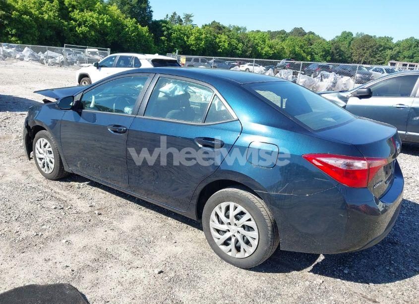 Photo 3 of 2017 Toyota Corolla L/LE/SE/SE SPECIAL EDITION/XLE/XSE (VIN 5YFBURHEXHP733935)