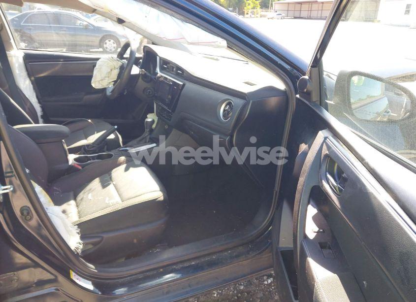 Photo 5 of 2017 Toyota Corolla L/LE/SE/SE SPECIAL EDITION/XLE/XSE (VIN 5YFBURHEXHP733935)