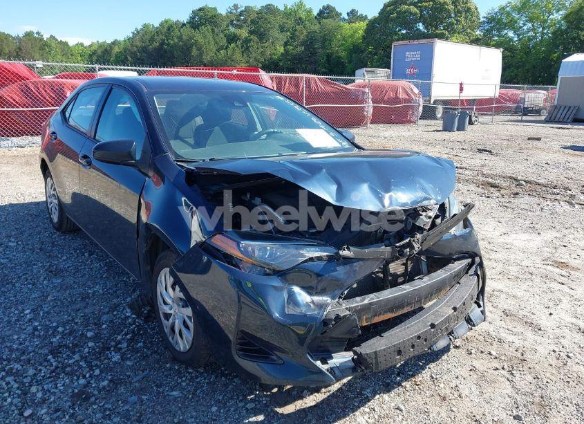 Photo 6 of 2017 Toyota Corolla L/LE/SE/SE SPECIAL EDITION/XLE/XSE (VIN 5YFBURHEXHP733935)