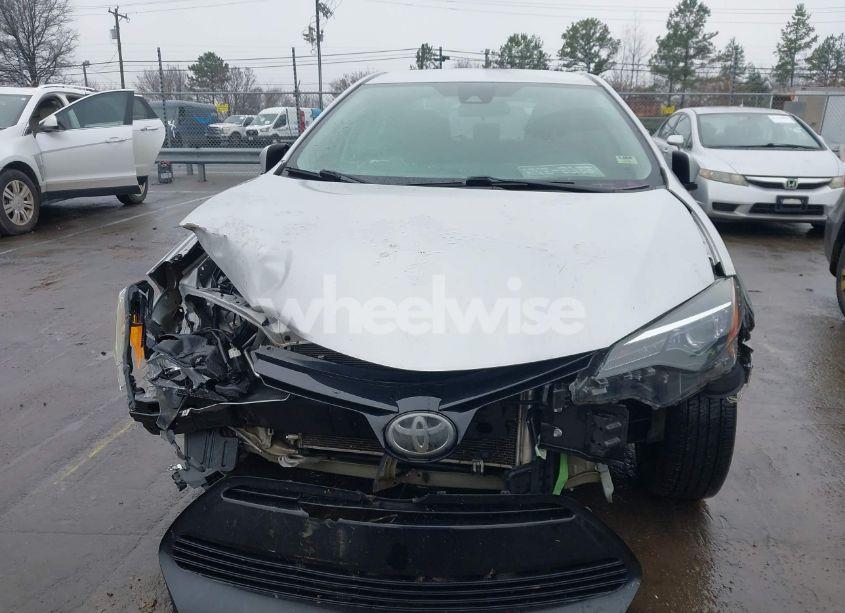 Photo 12 of 2018 Toyota Corolla LE (VIN 5YFBURHEXJP739935)