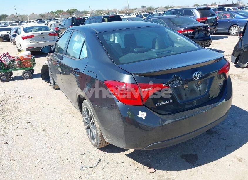 Photo 3 of 2018 Toyota Corolla SE (VIN 5YFBURHEXJP761241)