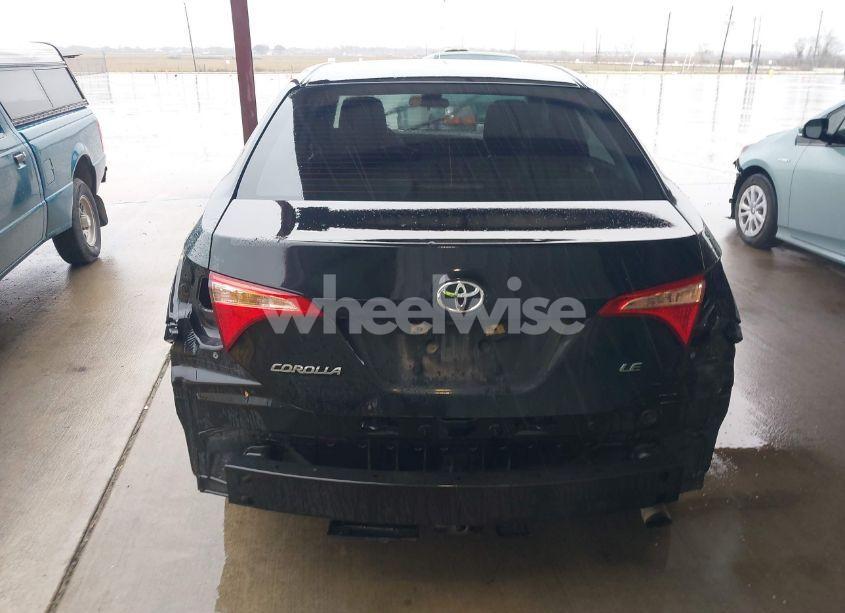 Photo 16 of 2018 Toyota Corolla LE (VIN 5YFBURHEXJP771428)