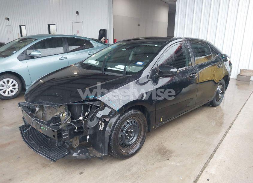Photo 2 of 2018 Toyota Corolla LE (VIN 5YFBURHEXJP771428)