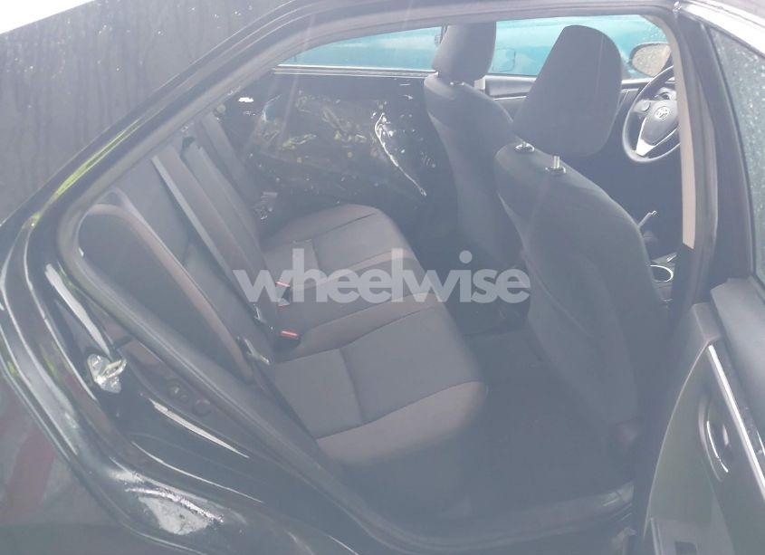 Photo 8 of 2018 Toyota Corolla LE (VIN 5YFBURHEXJP771428)