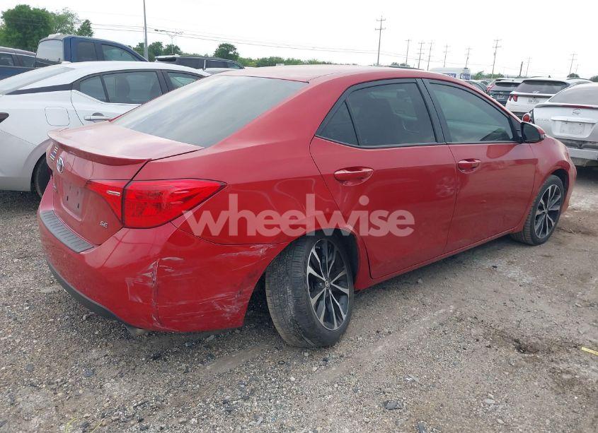 Photo 4 of 2018 Toyota Corolla SE (VIN 5YFBURHEXJP772448)