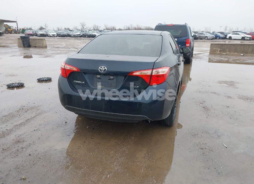 Photo 17 of 2018 Toyota Corolla LE (VIN 5YFBURHEXJP782946)
