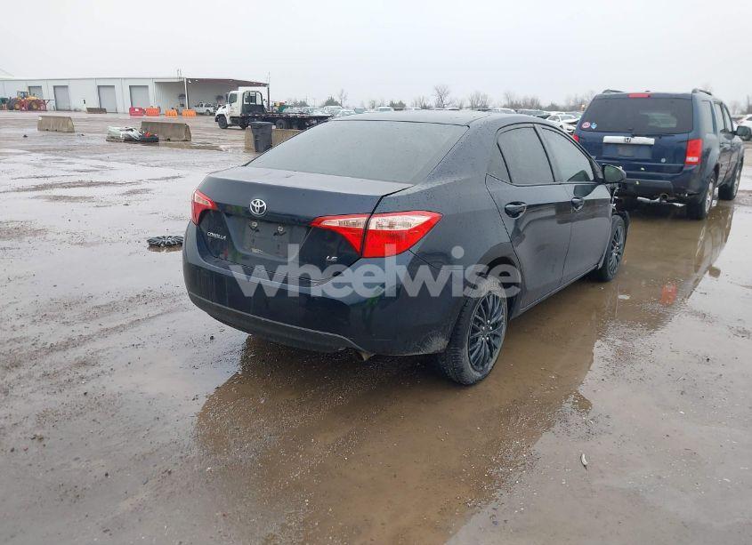 Photo 4 of 2018 Toyota Corolla LE (VIN 5YFBURHEXJP782946)