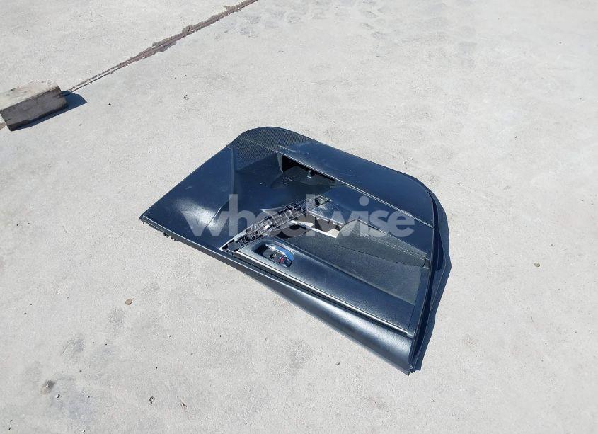 Photo 12 of 2018 Toyota Corolla L/LE/SE/XLE/XSE (VIN 5YFBURHEXJP791694)