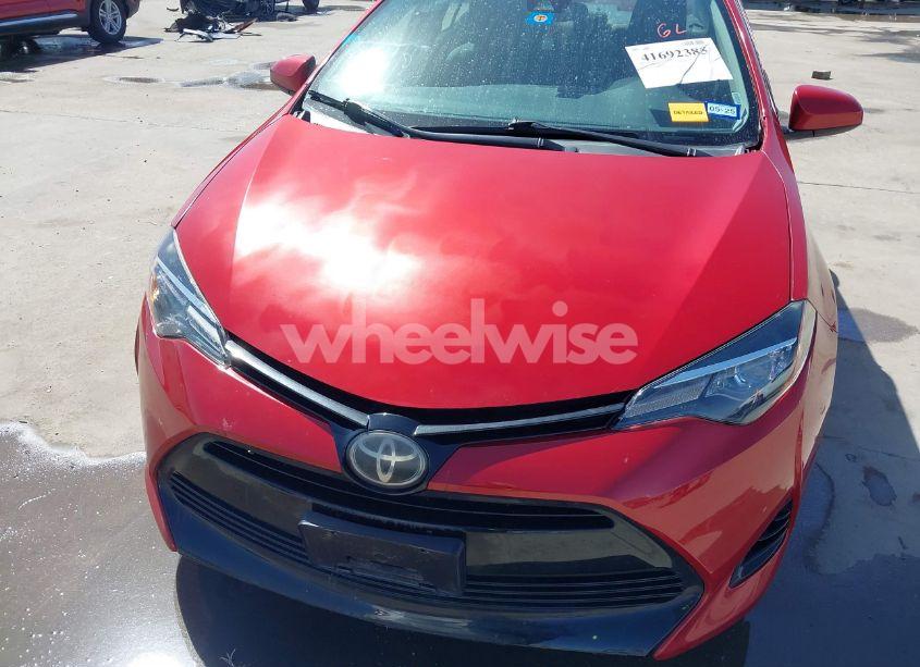 Photo 19 of 2018 Toyota Corolla L/LE/SE/XLE/XSE (VIN 5YFBURHEXJP791694)