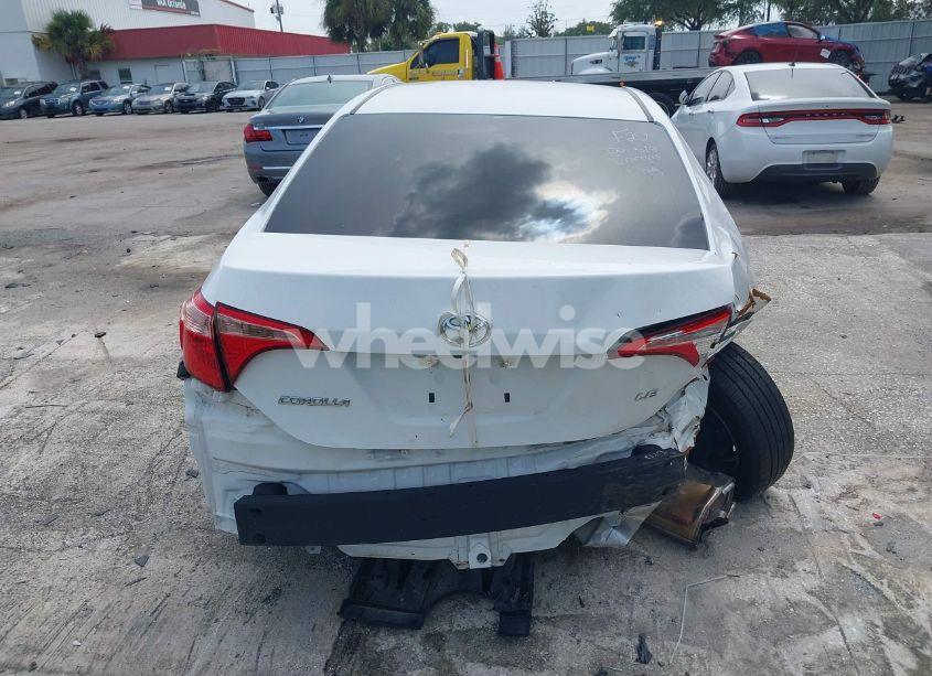 Photo 16 of 2018 Toyota Corolla LE (VIN 5YFBURHEXJP804489)