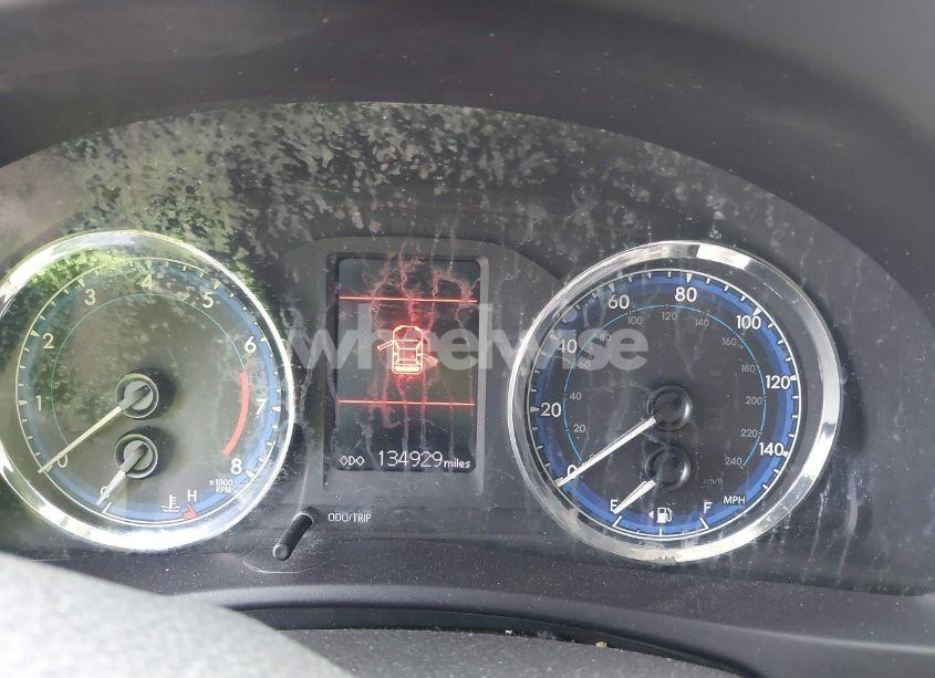 Photo 7 of 2018 Toyota Corolla LE (VIN 5YFBURHEXJP804489)