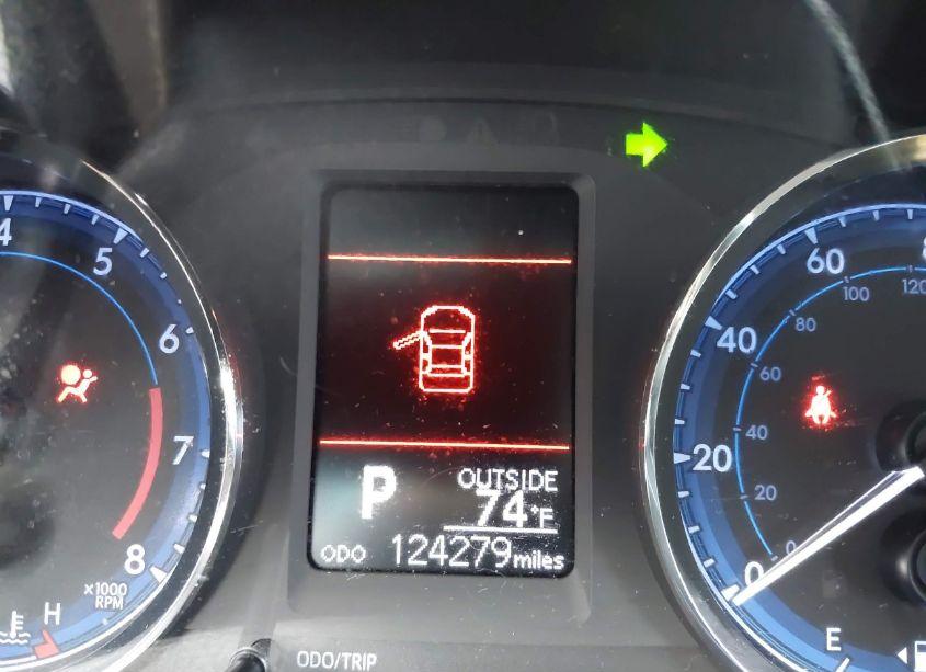 Photo 16 of 2018 Toyota Corolla LE (VIN 5YFBURHEXJP808042)