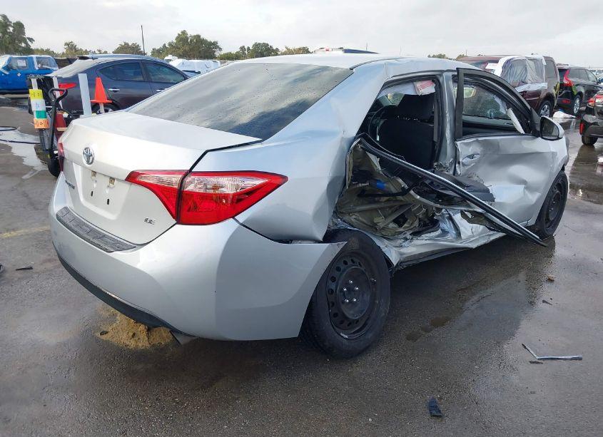 Photo 4 of 2018 Toyota Corolla LE (VIN 5YFBURHEXJP808042)