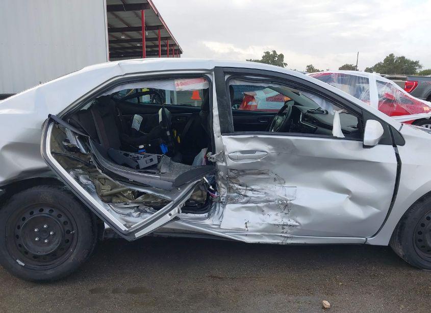 Photo 6 of 2018 Toyota Corolla LE (VIN 5YFBURHEXJP808042)