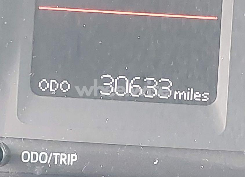 Photo 16 of 2018 Toyota Corolla LE (VIN 5YFBURHEXJP811345)