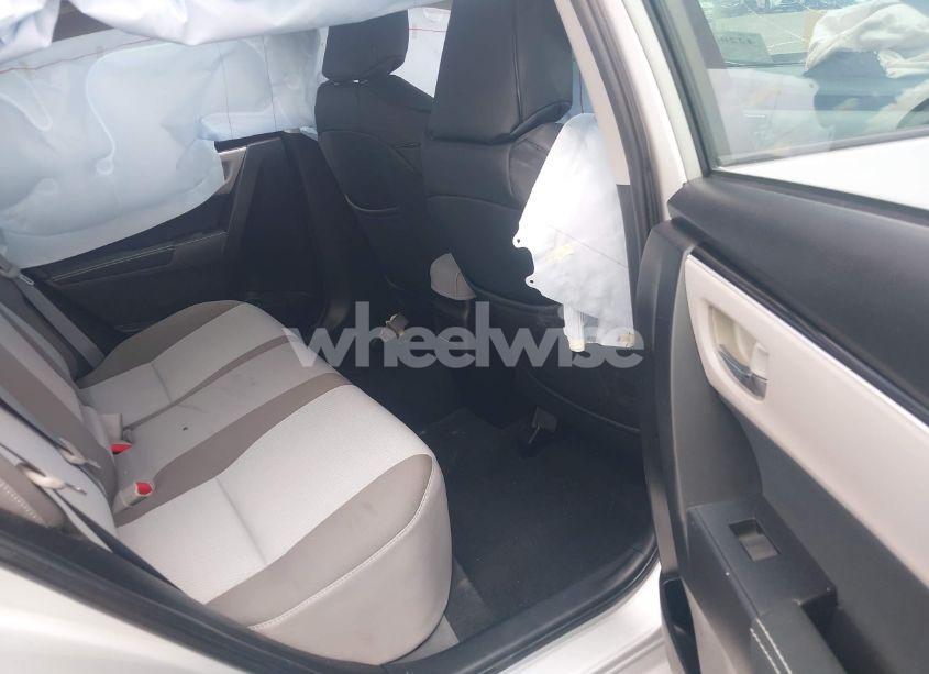 Photo 8 of 2018 Toyota Corolla LE (VIN 5YFBURHEXJP811345)