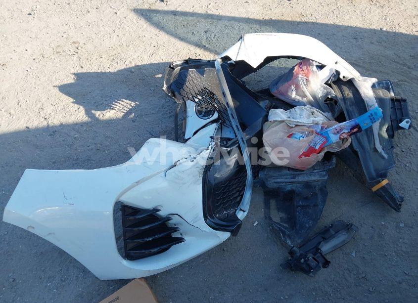 Photo 12 of 2018 Toyota Corolla SE (VIN 5YFBURHEXJP824564)