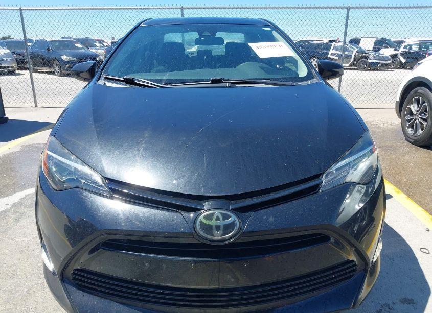 Photo 6 of 2018 Toyota Corolla LE (VIN 5YFBURHEXJP827769)