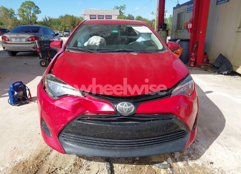Photo 12 of 2018 Toyota Corolla LE (VIN 5YFBURHEXJP828579)