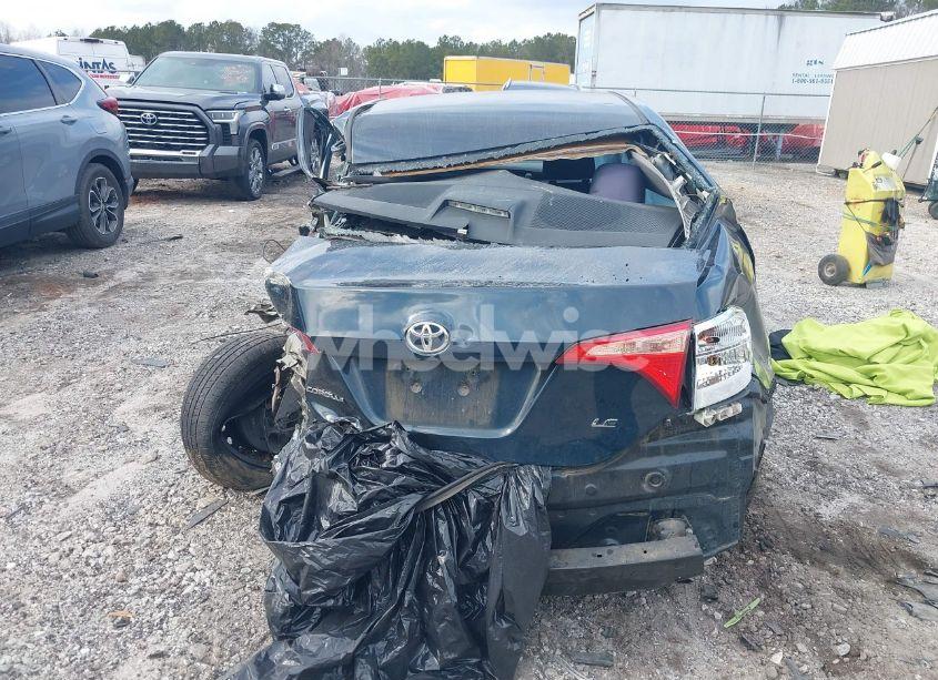 Photo 16 of 2018 Toyota Corolla LE (VIN 5YFBURHEXJP831675)