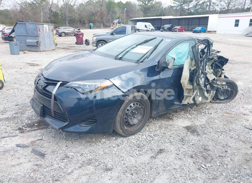 Photo 2 of 2018 Toyota Corolla LE (VIN 5YFBURHEXJP831675)