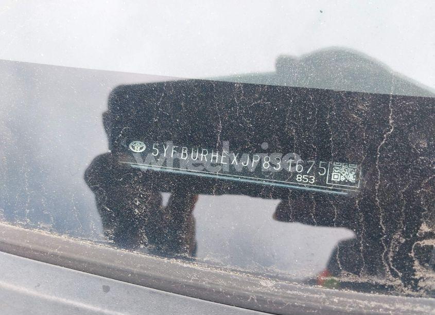 Photo 9 of 2018 Toyota Corolla LE (VIN 5YFBURHEXJP831675)