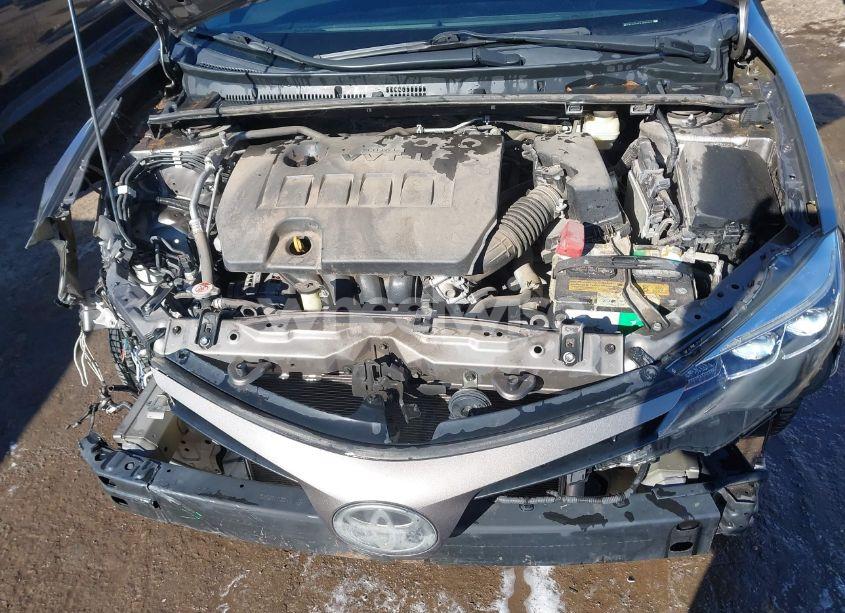 Photo 10 of 2018 Toyota Corolla SE (VIN 5YFBURHEXJP837671)