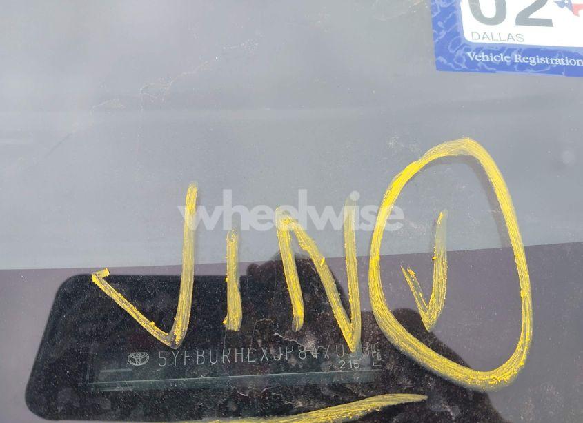 Photo 9 of 2018 Toyota Corolla SE (VIN 5YFBURHEXJP847035)