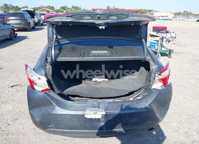 Photo 6 of 2018 Toyota Corolla LE (VIN 5YFBURHEXJP852509)