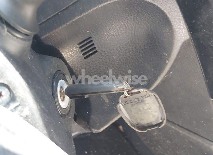 Photo 11 of 2019 Toyota Corolla LE (VIN 5YFBURHEXKP860465)