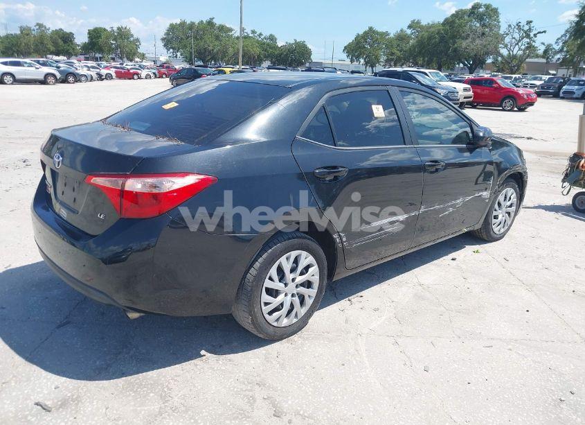 Photo 4 of 2019 Toyota Corolla LE (VIN 5YFBURHEXKP860465)