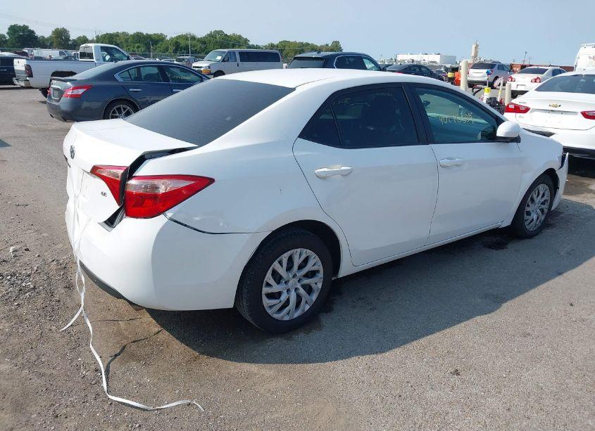 Photo 4 of 2019 Toyota Corolla LE (VIN 5YFBURHEXKP876391)
