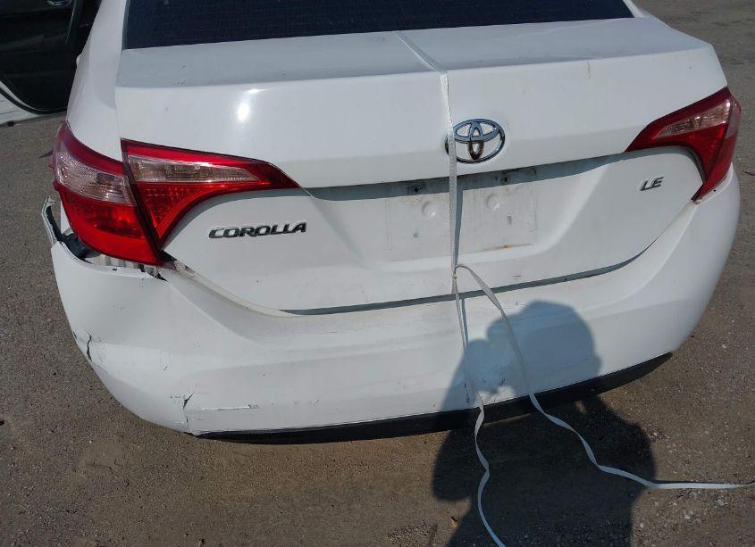 Photo 6 of 2019 Toyota Corolla LE (VIN 5YFBURHEXKP876391)